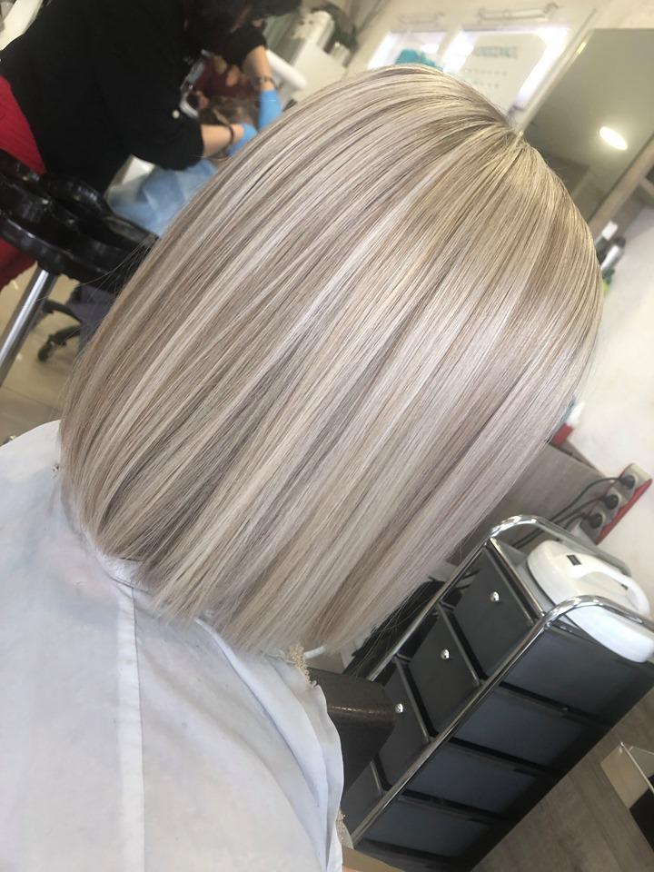 Méches blond polaire